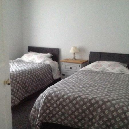 Beechwood House Bed & Breakfast Нюкий Екстериор снимка
