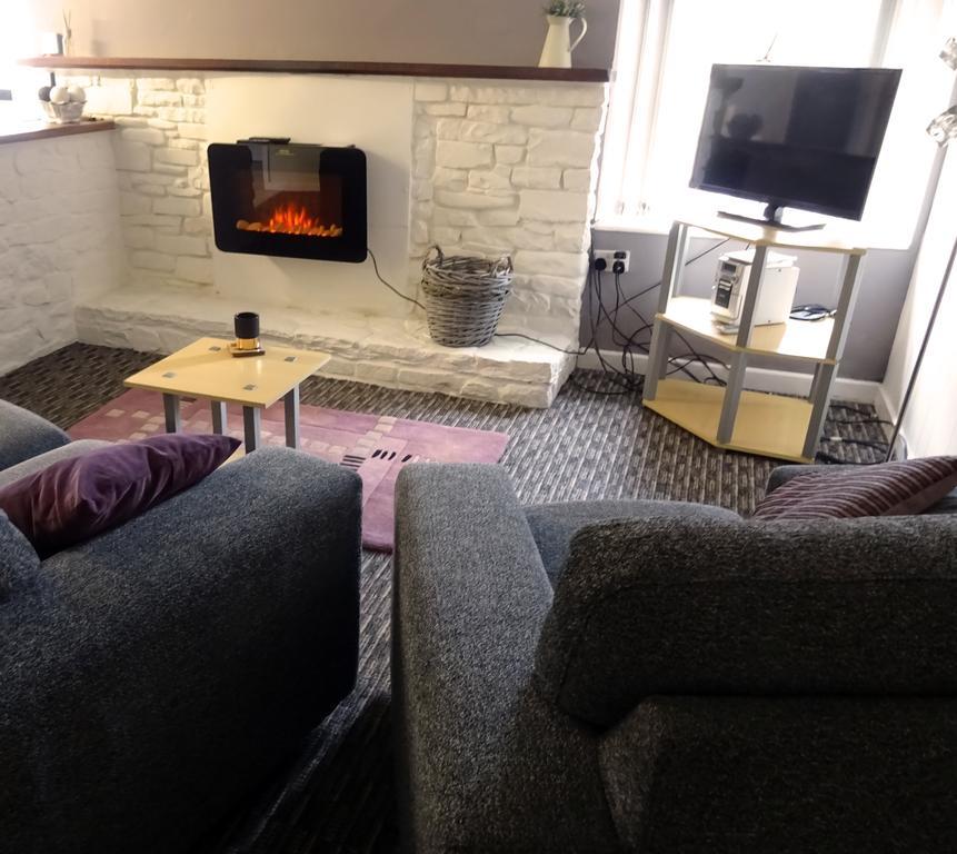 Beechwood House Bed & Breakfast Нюкий Екстериор снимка