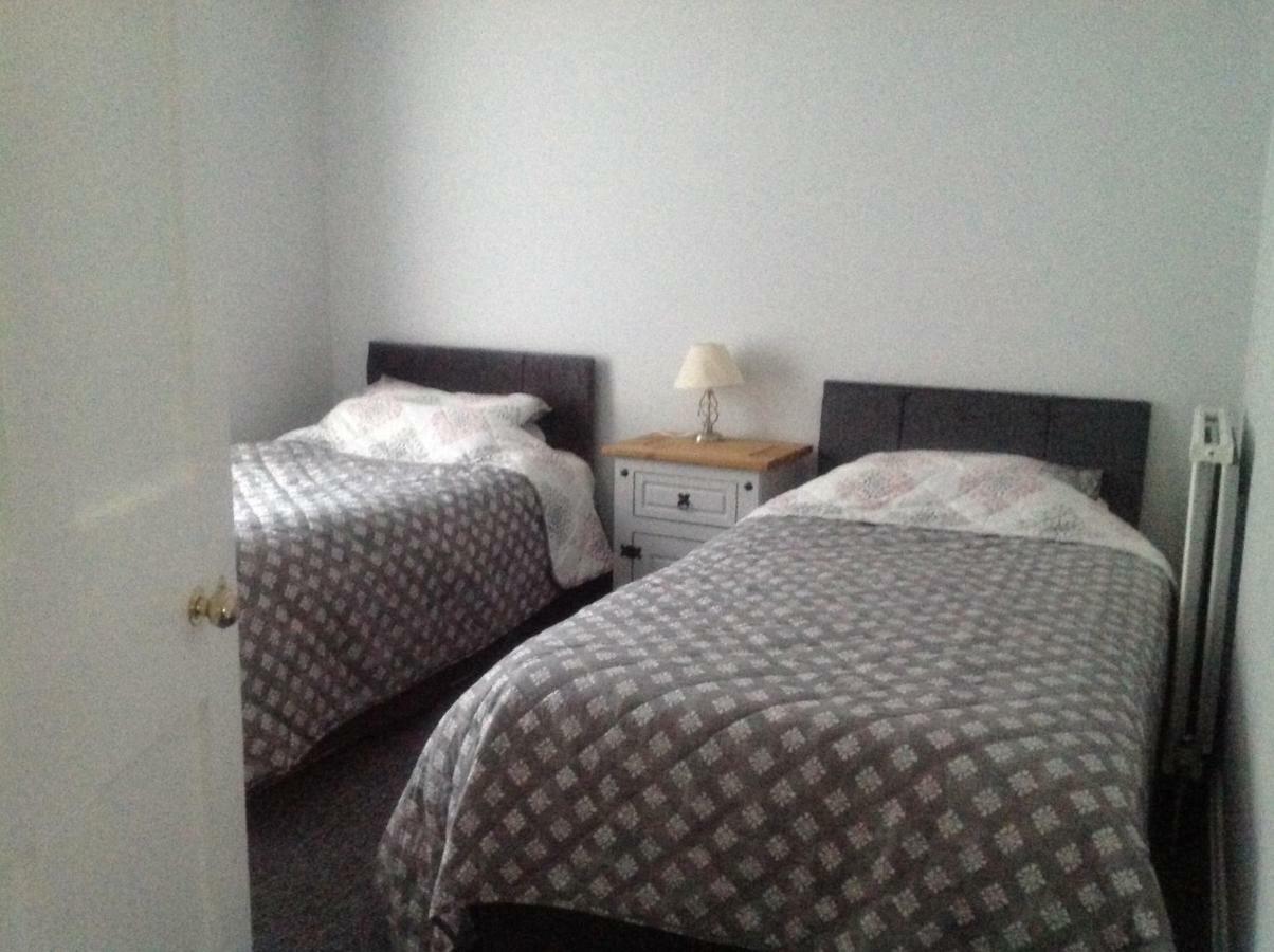 Beechwood House Bed & Breakfast Нюкий Екстериор снимка